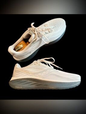 Saucony Ride 18 Men's Size 10 Wide Running Shoes Cloud Shadow Sneaker S21001-103